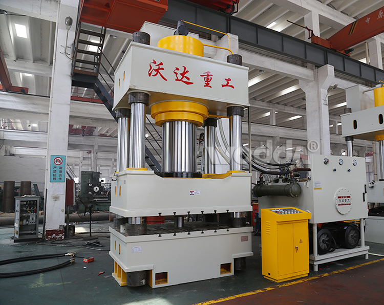 800t四(si)柱液壓機(ji)