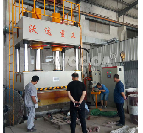 1200噸化糞池液壓機(jī)