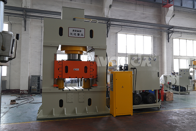 框架(jià)導軌式液壓機(ji)