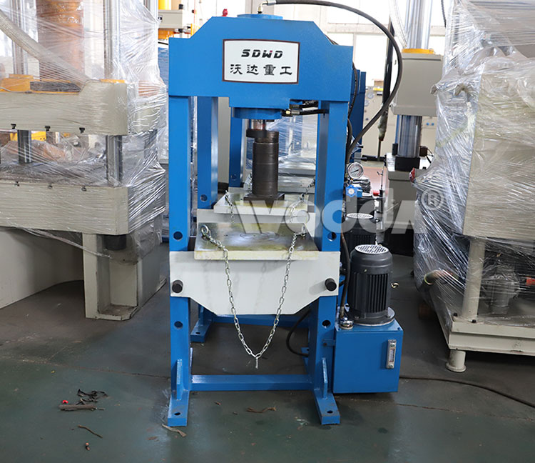 150t龍門式(shi)液壓機(jī)