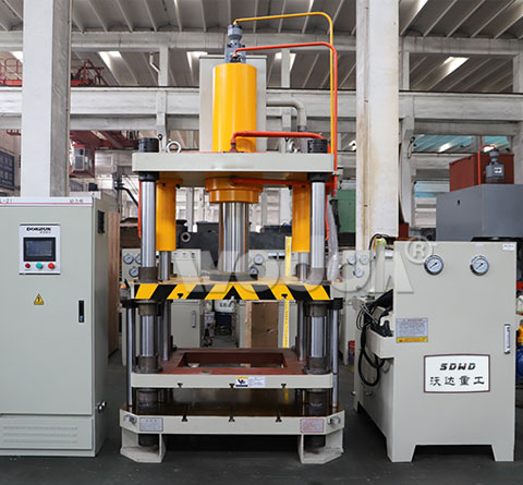 100T四梁(liáng)四柱液壓(ya)機