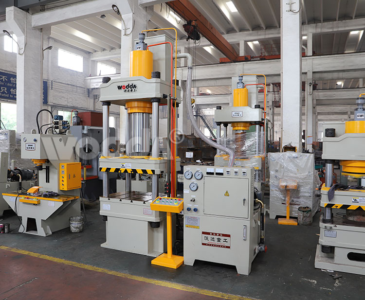 四(sì)柱三梁液(yè)壓機參數(shu)