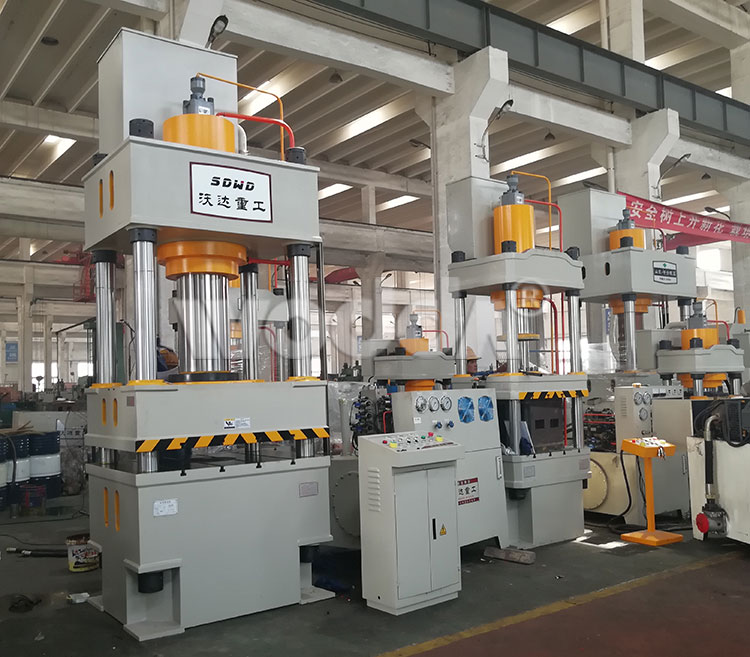 三梁四(sì)柱液壓機