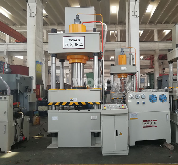 315噸四柱(zhù)液壓機