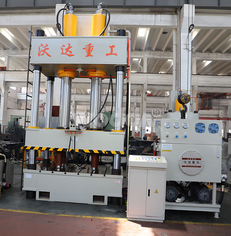 大噸位四柱液(ye)壓機