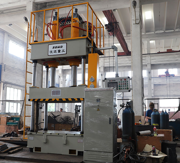 500噸四(sì)柱三梁(liáng)液壓機(ji)技術參(can)數