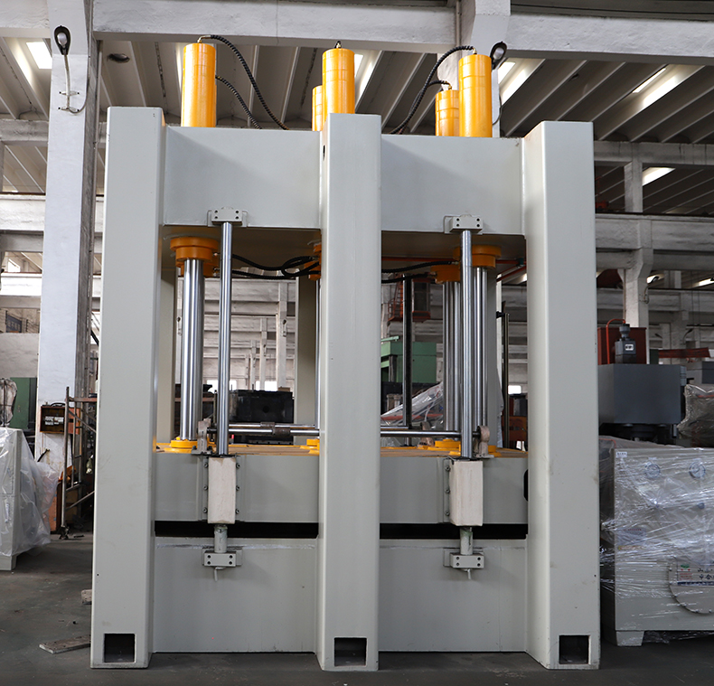 建築隔(gé)溫新型材(cái)料成型機(ji)實物圖