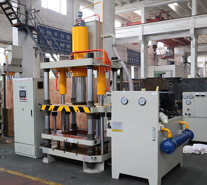 電磁爐隔(ge)熱圈液壓(yā)機