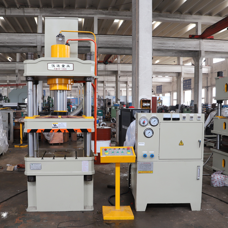 100噸(dun)四柱液(yè)壓機