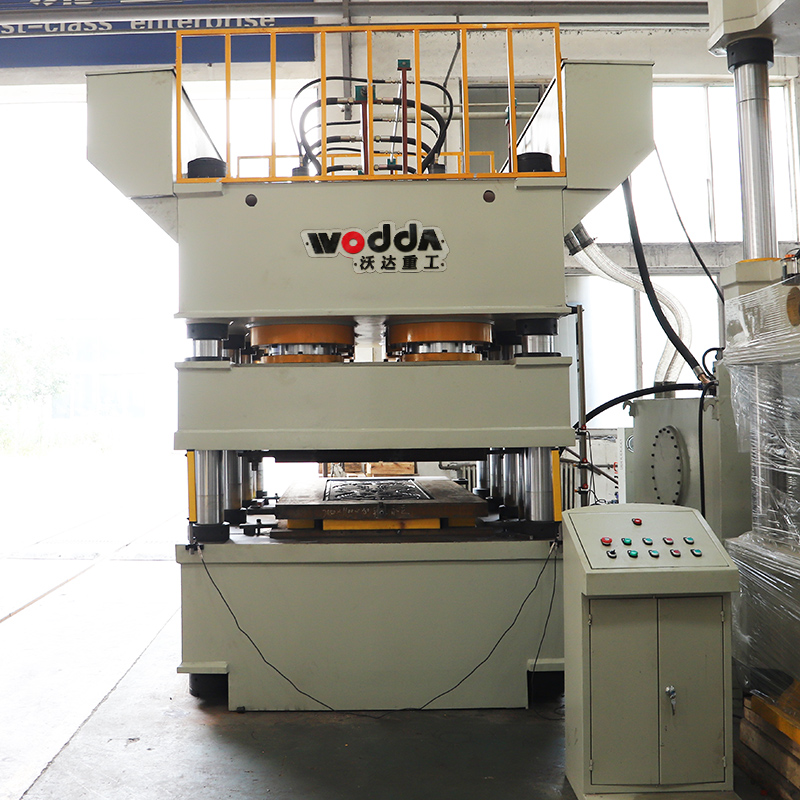 鋼木門(mén)壓花機