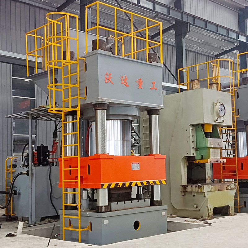 2000噸單缸四柱液(ye)壓機