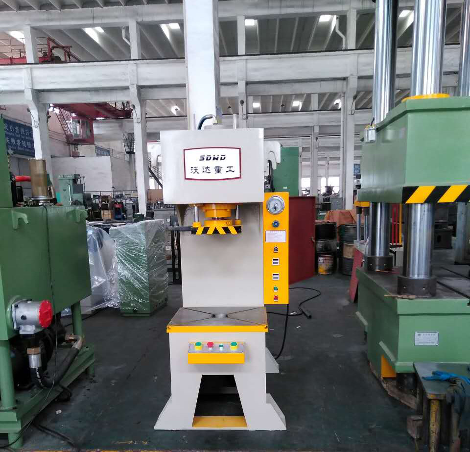 100噸(dūn)單臂液壓(yā)機 100噸單臂(bi)液壓機