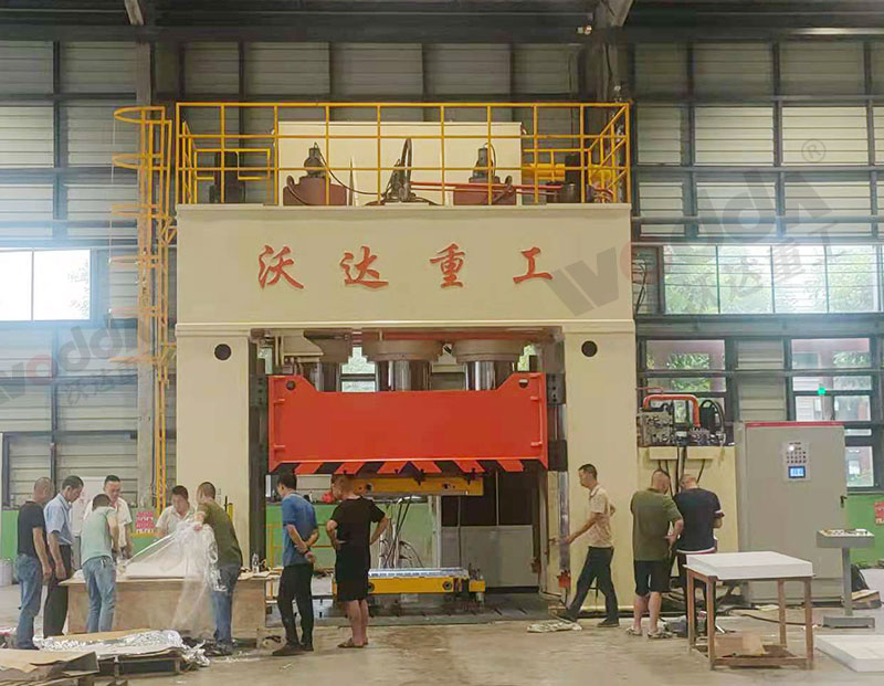 玻(bō)璃鋼模壓冷卻(què)塔成型液壓機(jī) 玻璃鋼模壓冷(lěng)卻塔成型液壓(ya)機