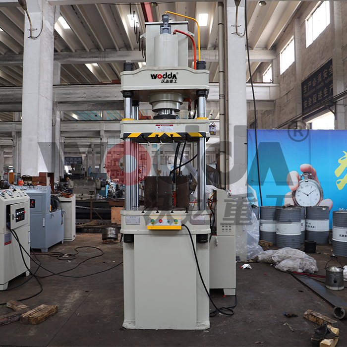 拉(la)伸液壓機 拉伸液(yè)壓機