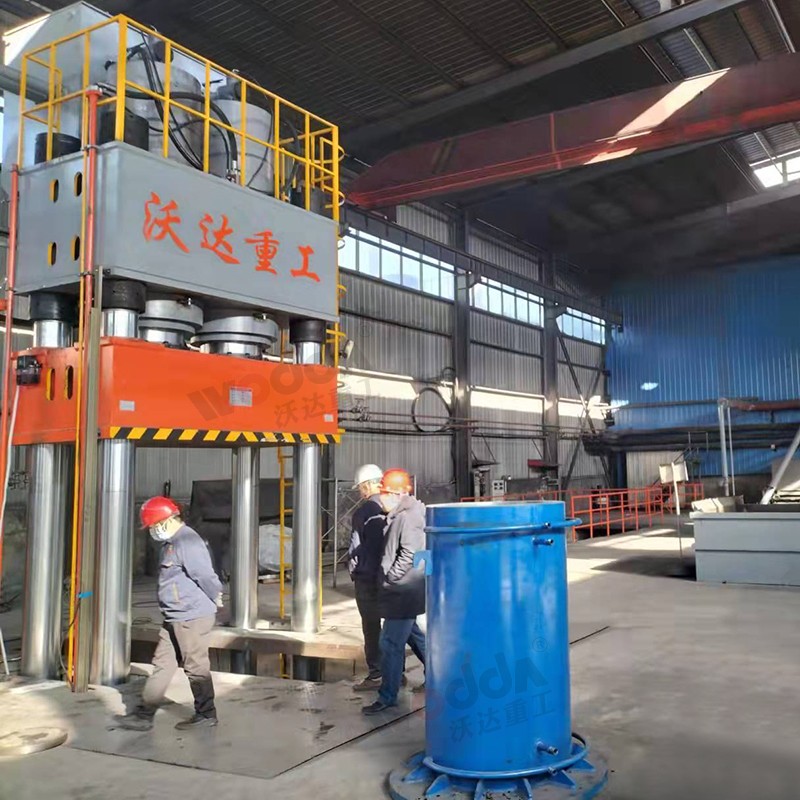 坩埚液壓機(ji) 坩埚液壓機(jī)