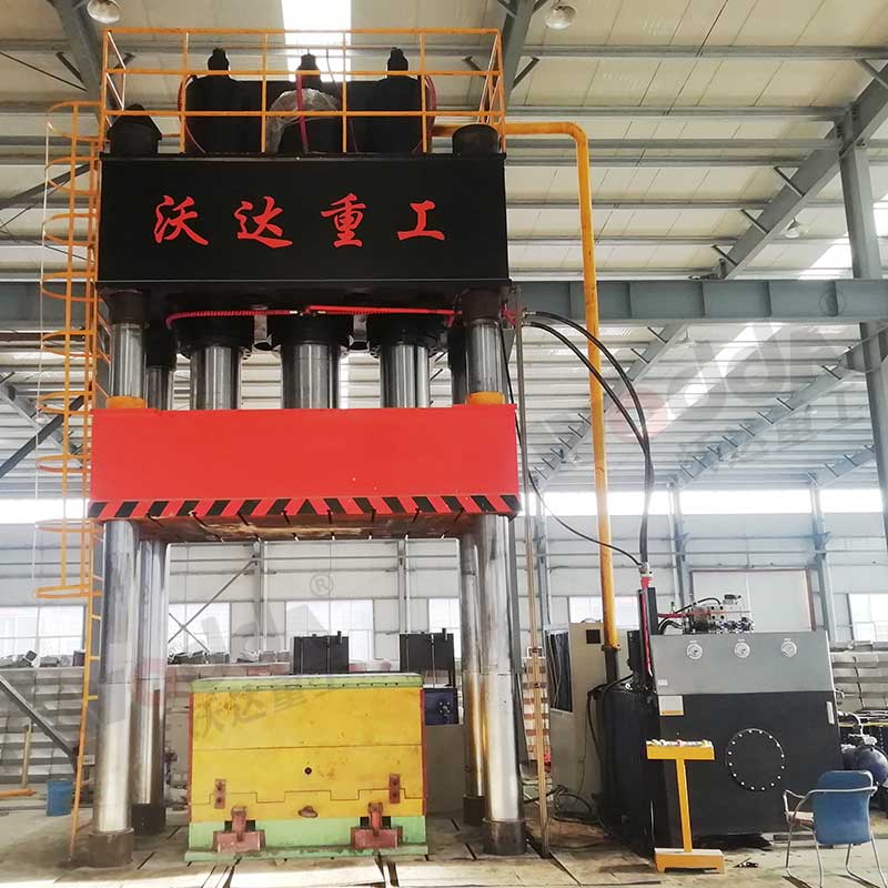 1000噸液壓(yā)機 1000噸液(ye)壓機