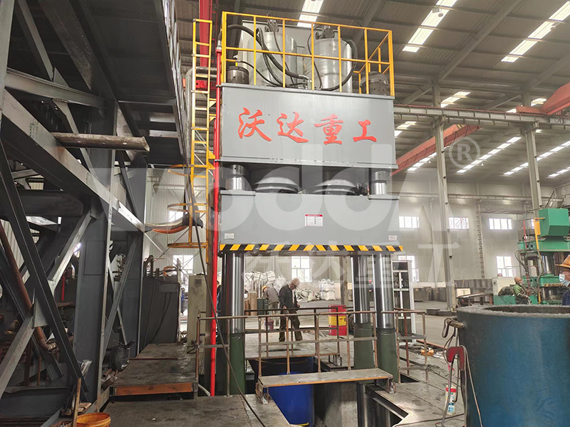 石墨(mò)坩埚液壓機 石(shí)墨坩埚液壓機(jī)