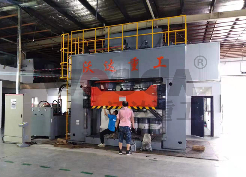 1000框架式(shi)拉伸液壓(yā)機 1000框架式(shì)拉伸液壓(ya)機