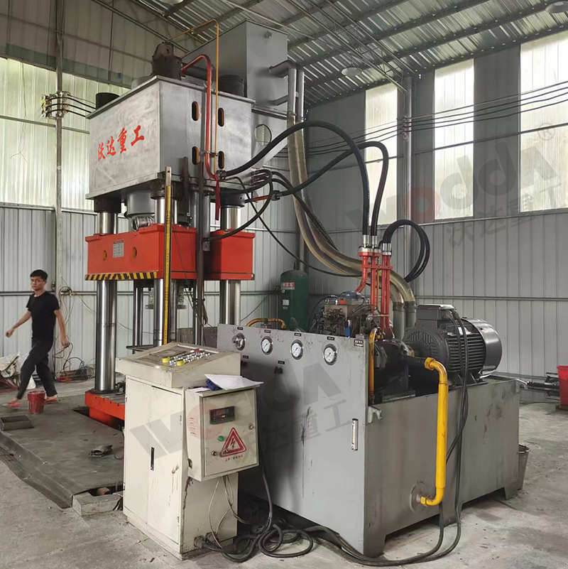 1000噸(dūn)匣缽成(cheng)型液壓(yā)機 1000噸匣(xia)缽成型(xíng)液壓機(ji)