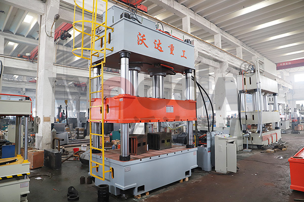 三梁四柱液(ye)壓機價格 三(sān)梁四柱液壓(ya)機價格