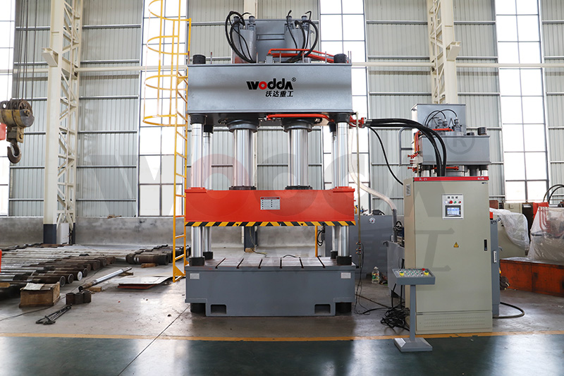 四柱液壓(ya)機價格越貴質(zhì)量越好麼 四柱(zhu)液壓機價格越(yuè)貴質量越好麼(me)