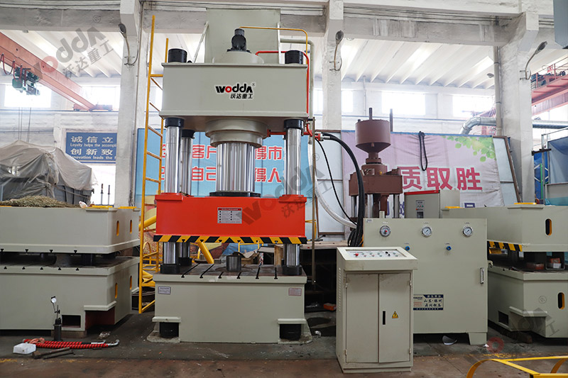 630噸拉伸液(yè)壓機 630噸拉伸液(ye)壓機