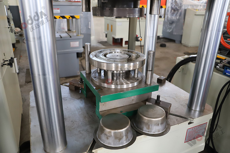 拉(la)伸液壓機 拉(la)伸液壓機