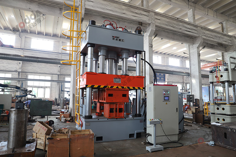 快速封頭(tóu)液壓機_1000噸封(fēng)頭拉伸機 快(kuài)速封頭液壓(yā)機_1000噸封頭拉(lā)伸機