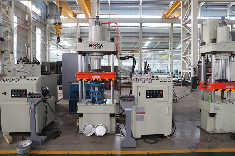 100噸電機(jī)端蓋拉伸液(yè)壓機_100T四柱拉(la)伸液壓機 100噸(dun)電機端蓋拉(la)伸液壓機_100T四(si)柱拉伸液壓(yā)機