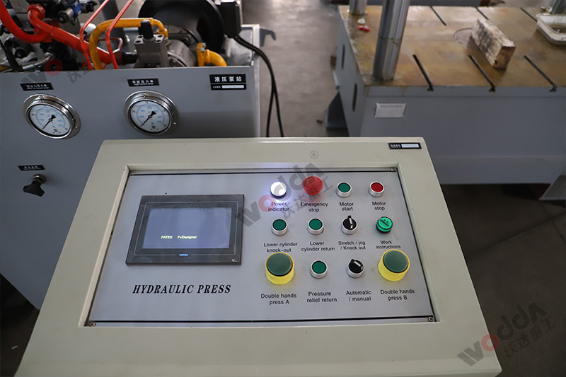 250噸(dun)拉伸機控制(zhì)台 250噸拉伸機(jī)控制台