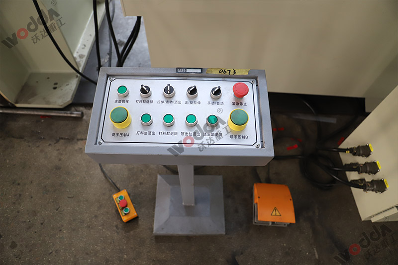 500噸拉(la)伸液壓機操控按(an)鈕 500噸拉伸液壓機(ji)操控按鈕