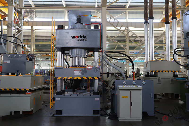 630噸拉(lā)伸液壓機(jī) 630噸拉伸液(yè)壓機