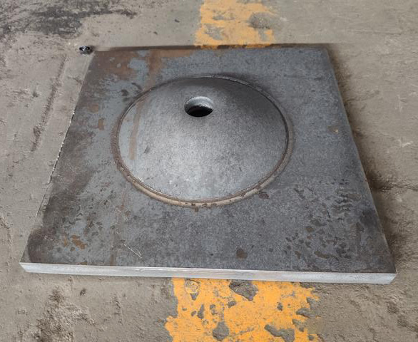 礦(kuàng)用錨杆(gǎn)托盤成(cheng)品