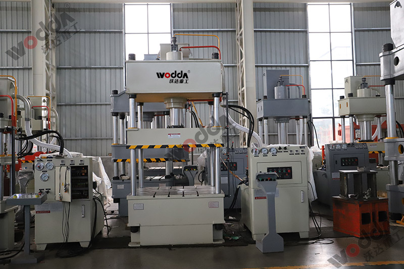 100噸(dun)薄闆拉伸液(ye)壓機 100噸薄闆(pan)拉伸液壓機(ji)