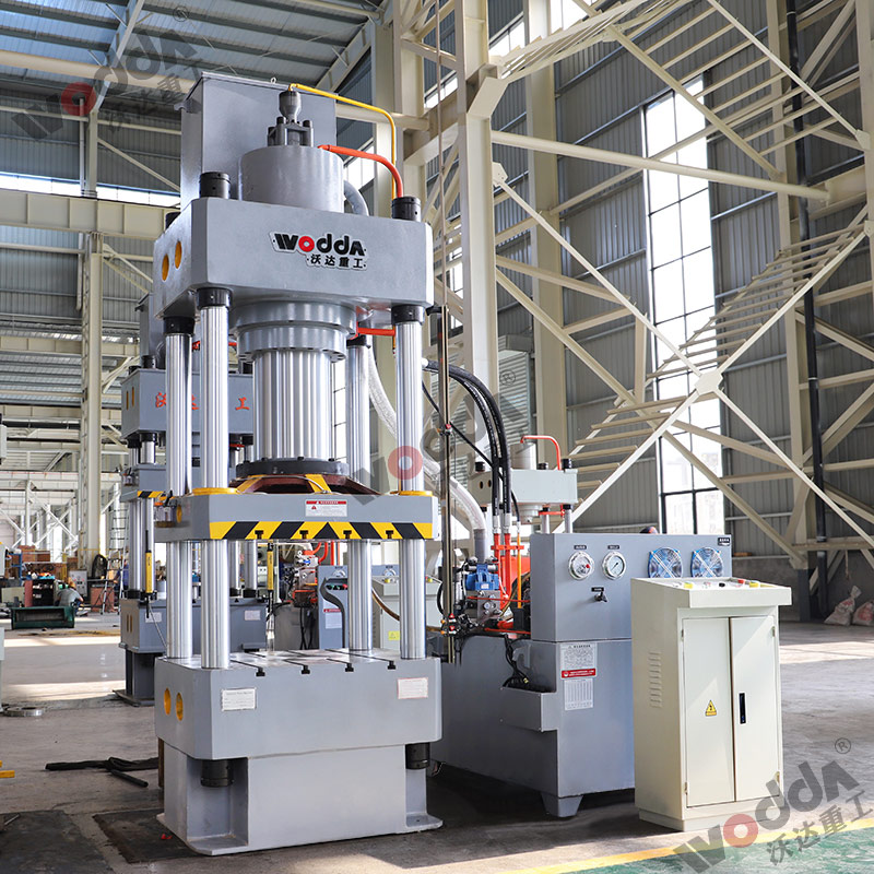 滕州315噸(dun)拉伸液(yè)壓機廠(chǎng)家 滕州(zhōu)315噸拉伸(shen)液壓機(jī)廠家