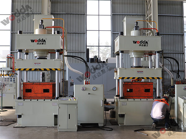 200噸拉伸液(ye)壓機 200噸拉伸(shēn)液壓機