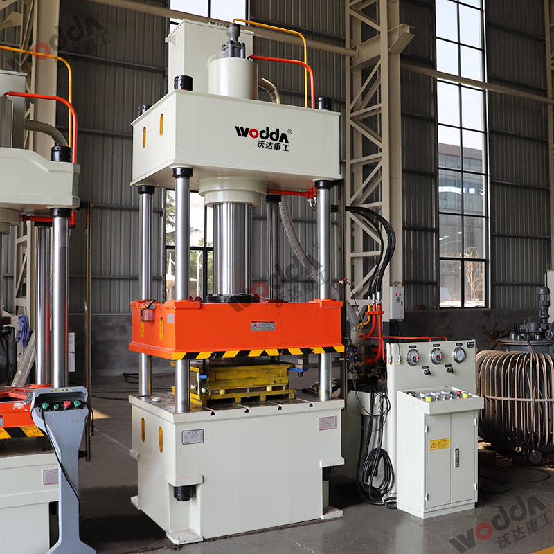 不鏽鋼(gang)闆材拉(lā)伸機 不(bú)鏽鋼闆(pan)材拉伸(shen)機