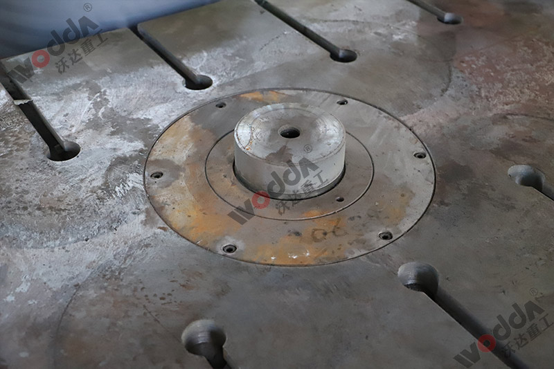 630噸四柱(zhù)拉伸液壓(ya)機下頂缸(gang) 630噸四柱拉(la)伸液壓機(ji)下頂缸