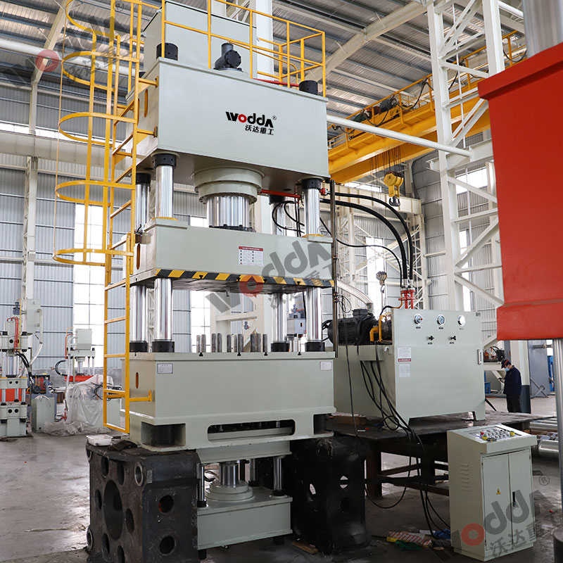 單動薄(báo)闆拉伸(shen)液壓機(jī)