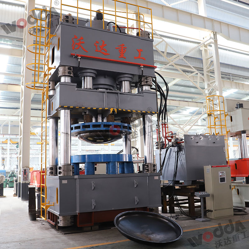 3000噸封頭(tóu)液壓機(ji) 3000噸封頭(tou)液壓機(ji)