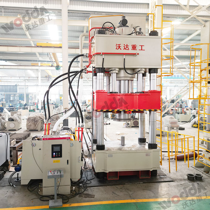 800噸封頭液壓機(jī) 800噸封頭液壓機(ji)