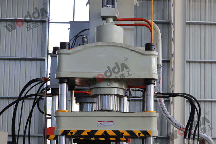 液壓(ya)機主缸 液壓(yā)機主缸