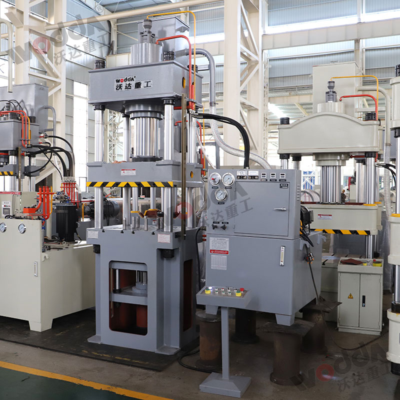 200噸金(jin)屬薄闆(pan)拉伸液(yè)壓機 200噸(dūn)金屬薄(bao)闆拉伸(shēn)液壓機(ji)