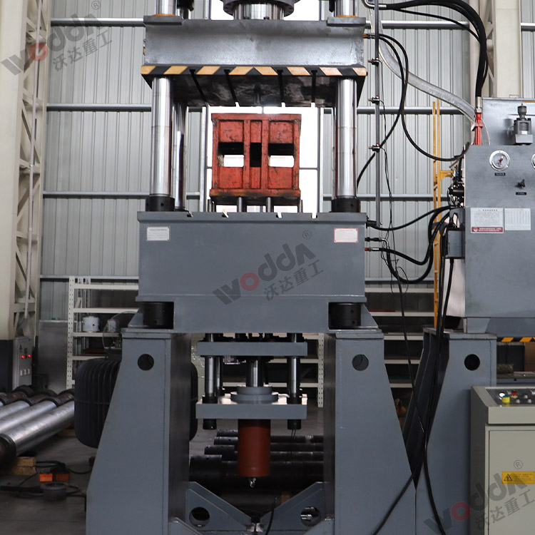 400噸液壓(yā)機(多頂(dǐng)杆) 400噸液(yè)壓機(多(duo)頂杆)