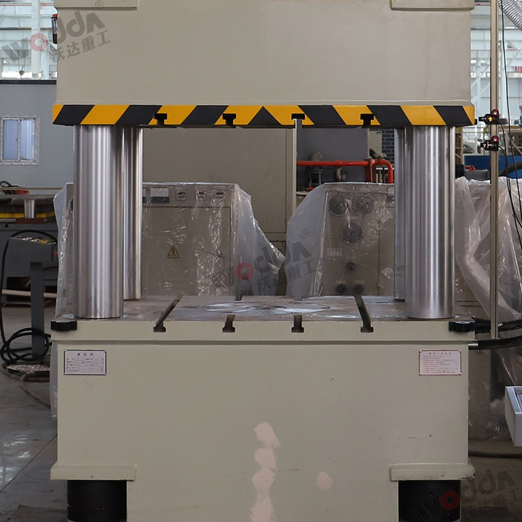 500噸(dūn)拉伸液壓機(工(gong)作台) 500噸拉伸液(yè)壓機(工作台)