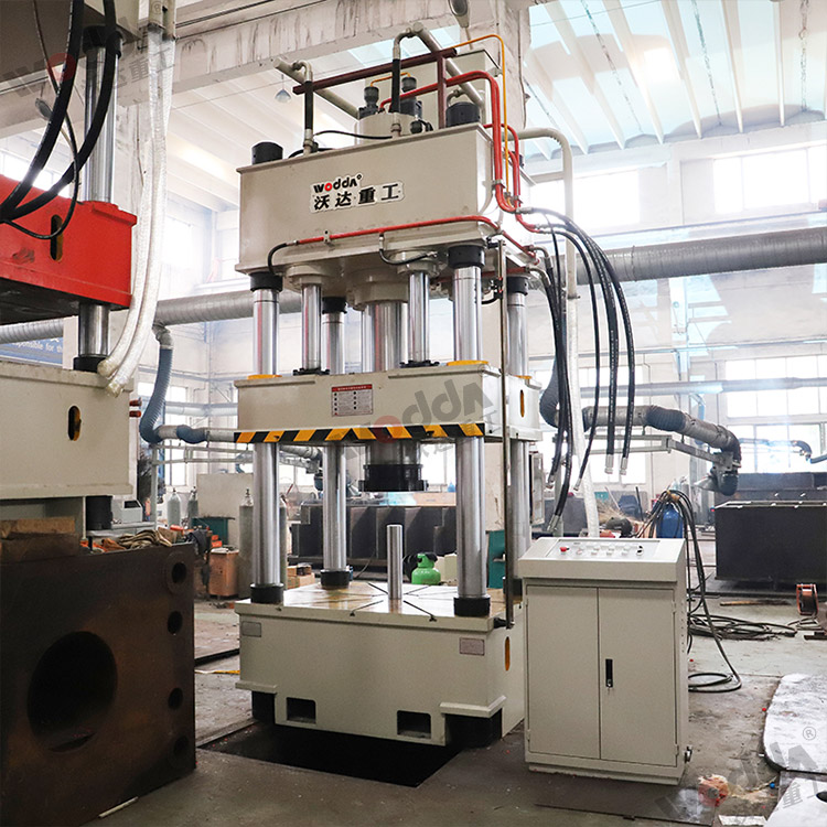 315噸(dūn)封頭液(ye)壓機 315噸(dūn)封頭液(ye)壓機