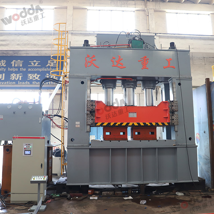 框(kuang)架式薄闆拉伸液(yè)壓機 框架式薄闆(pan)拉伸液壓機