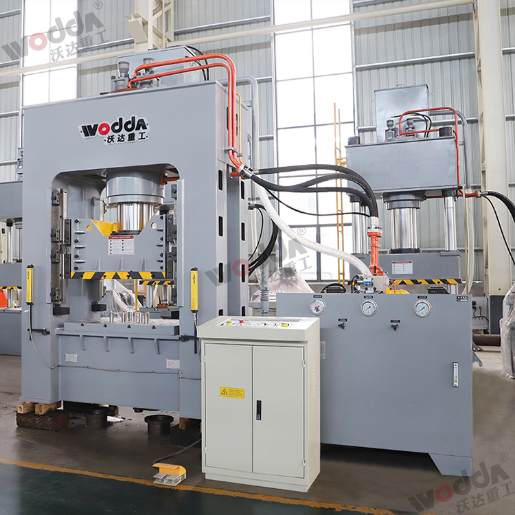 315噸框(kuang)架式液壓(ya)機(圖1) 315噸框(kuang)架式液壓(yā)機(圖1)