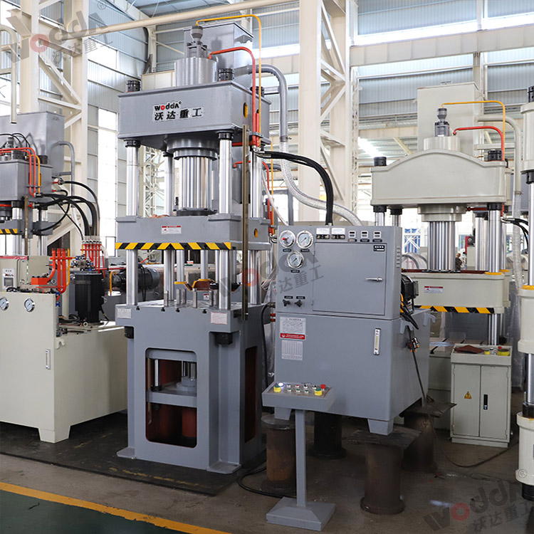 200噸多頂(ding)杆拉伸液壓(ya)機(圖1) 200噸多頂(dǐng)杆拉伸液壓(yā)機(圖1)