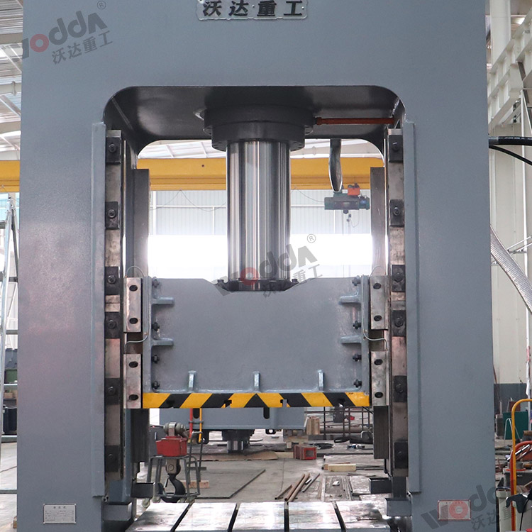 200噸(dun)框架液(ye)壓機(滑(huá)塊,導軌(guǐ)) 200噸框架(jia)液壓機(ji)(滑塊,導(dao)軌)